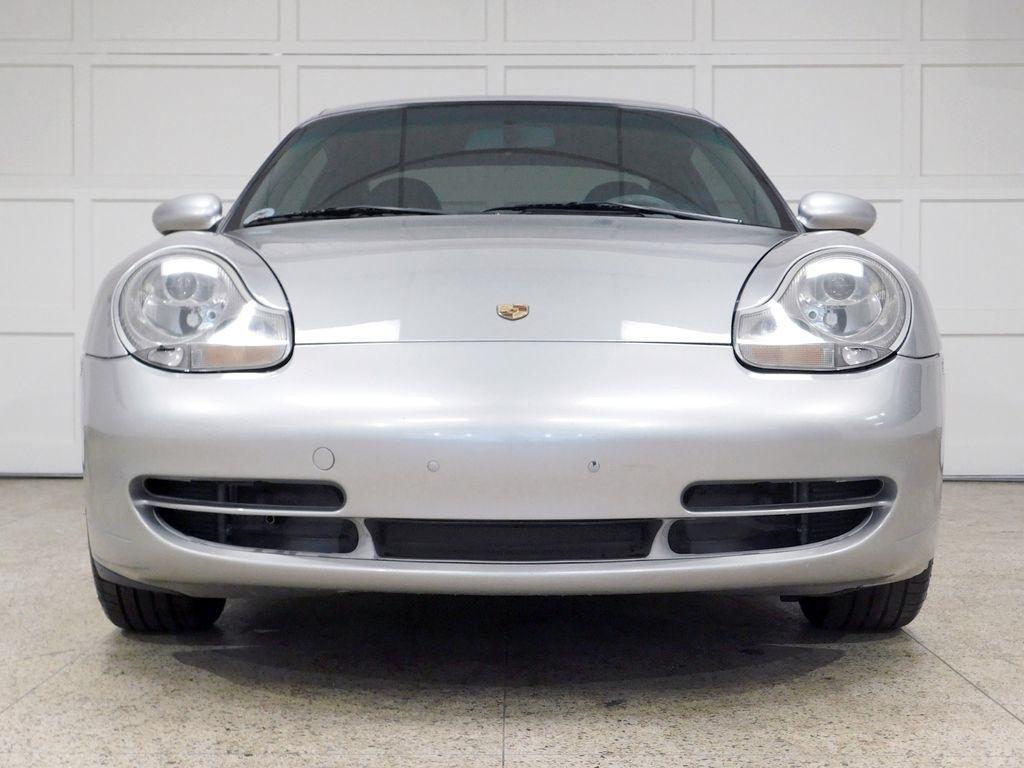 Porsche 911 Carrera 4 Coupe 2001