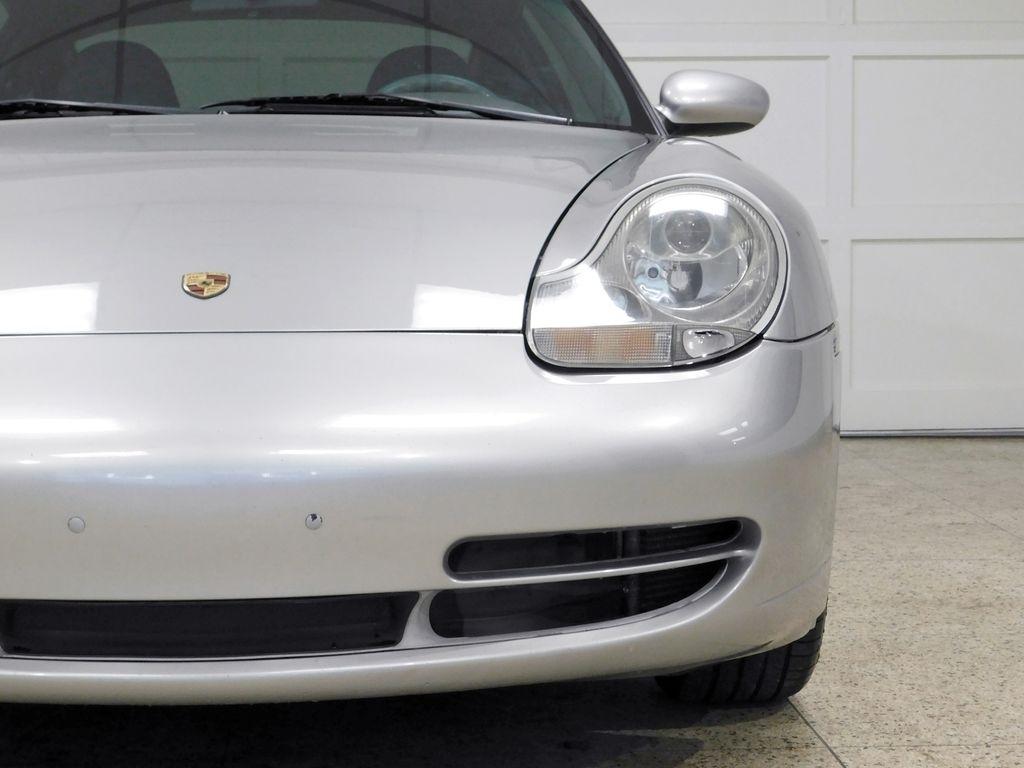Porsche 911 Carrera 4 Coupe 2001