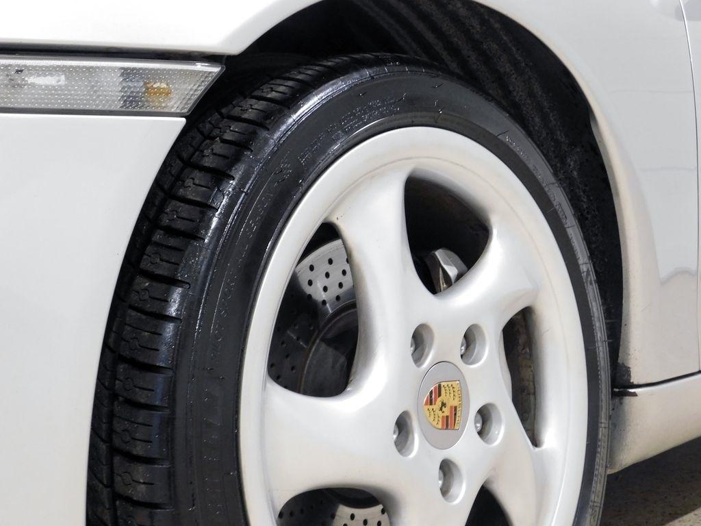 Porsche 911 Carrera 4 Coupe 2001