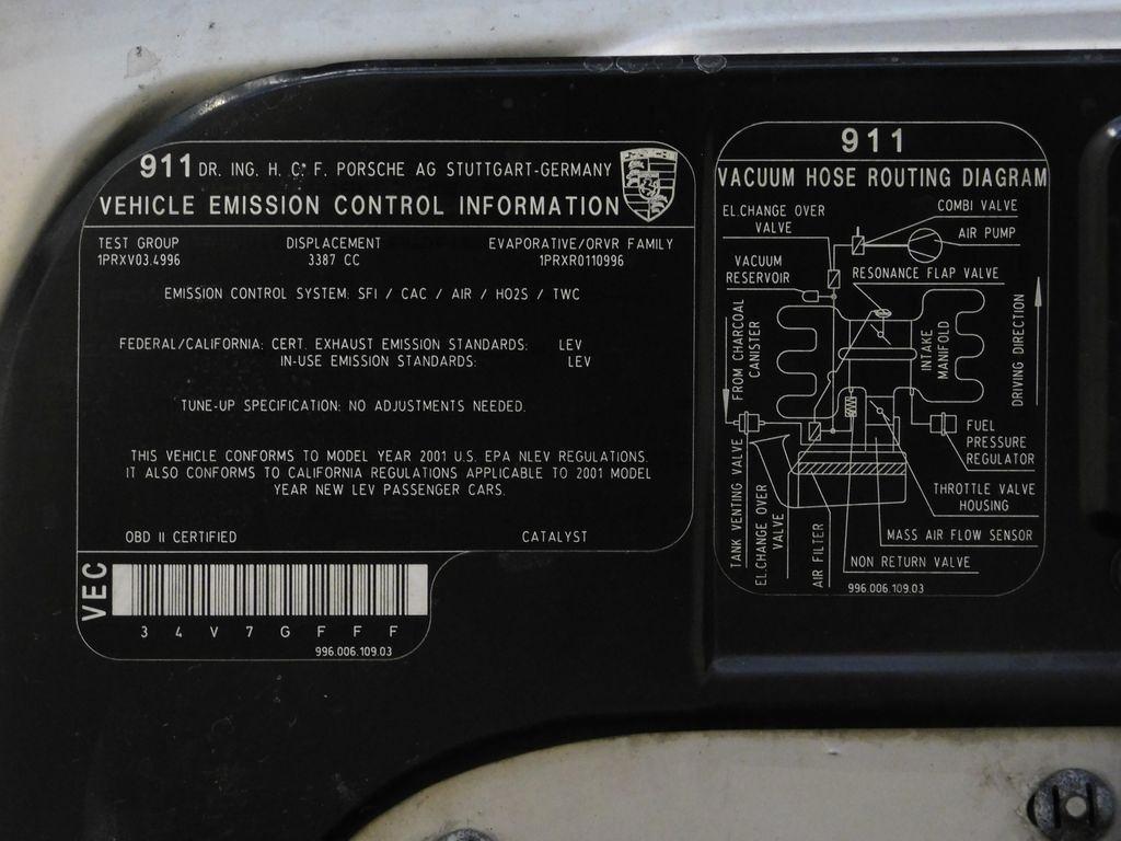 Porsche 911 Carrera 4 Coupe 2001