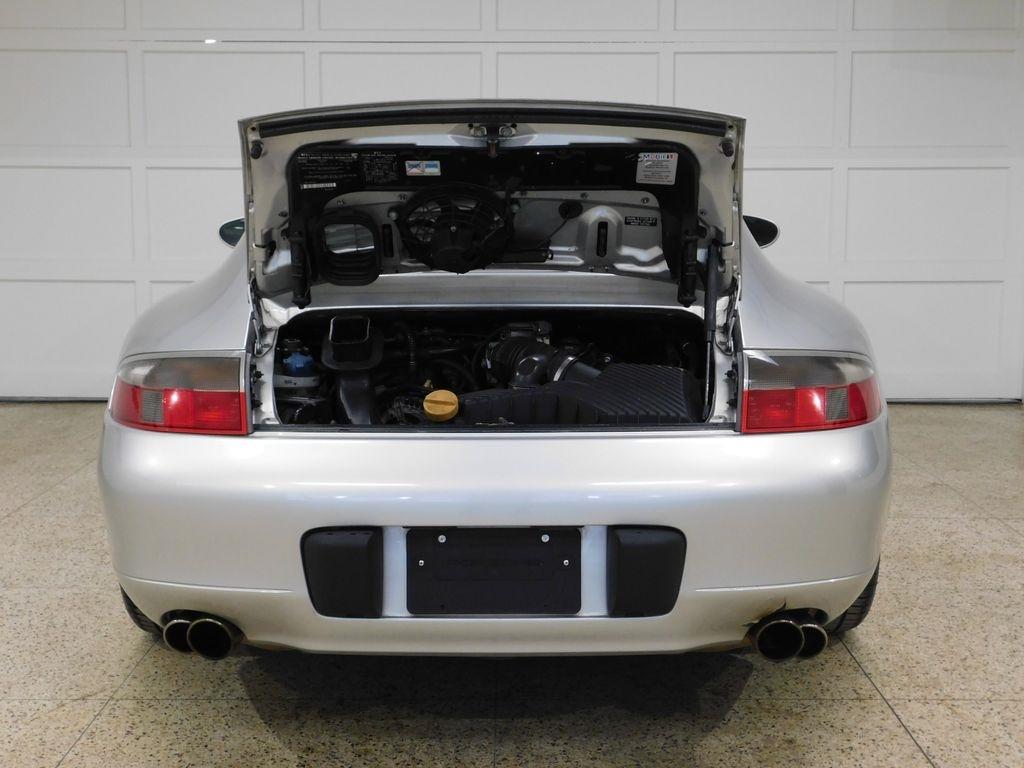 Porsche 911 Carrera 4 Coupe 2001