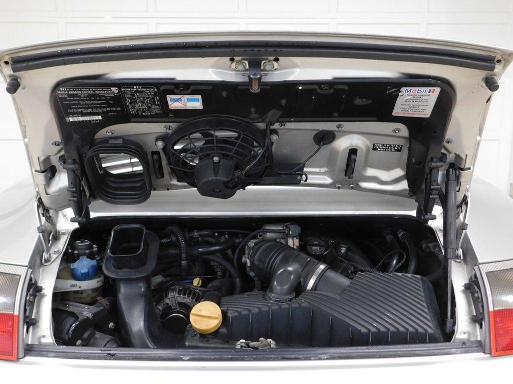 Porsche 911 Carrera 4 Coupe 2001