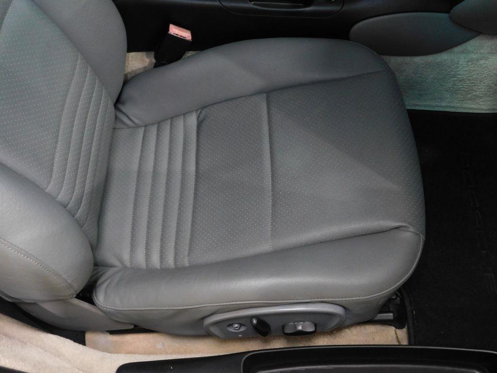 Porsche 911 Carrera 4 Coupe 2001