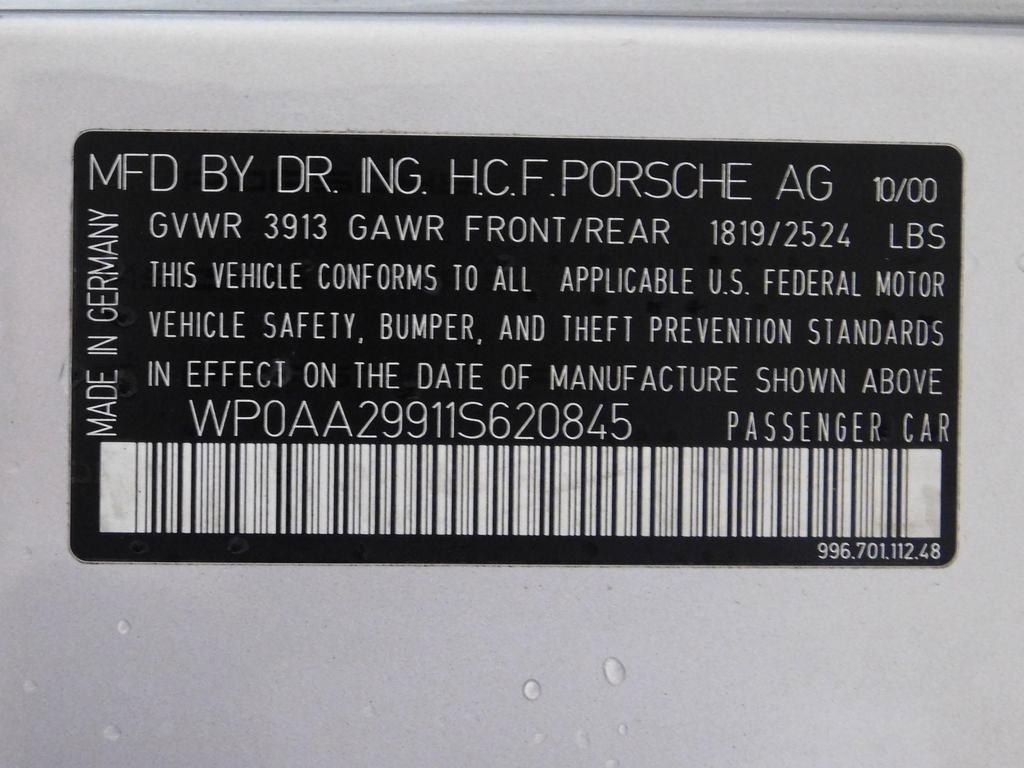 Porsche 911 Carrera 4 Coupe 2001