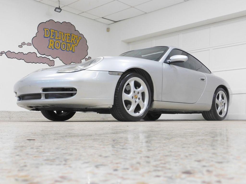 Porsche 911 Carrera 4 Coupe 2001