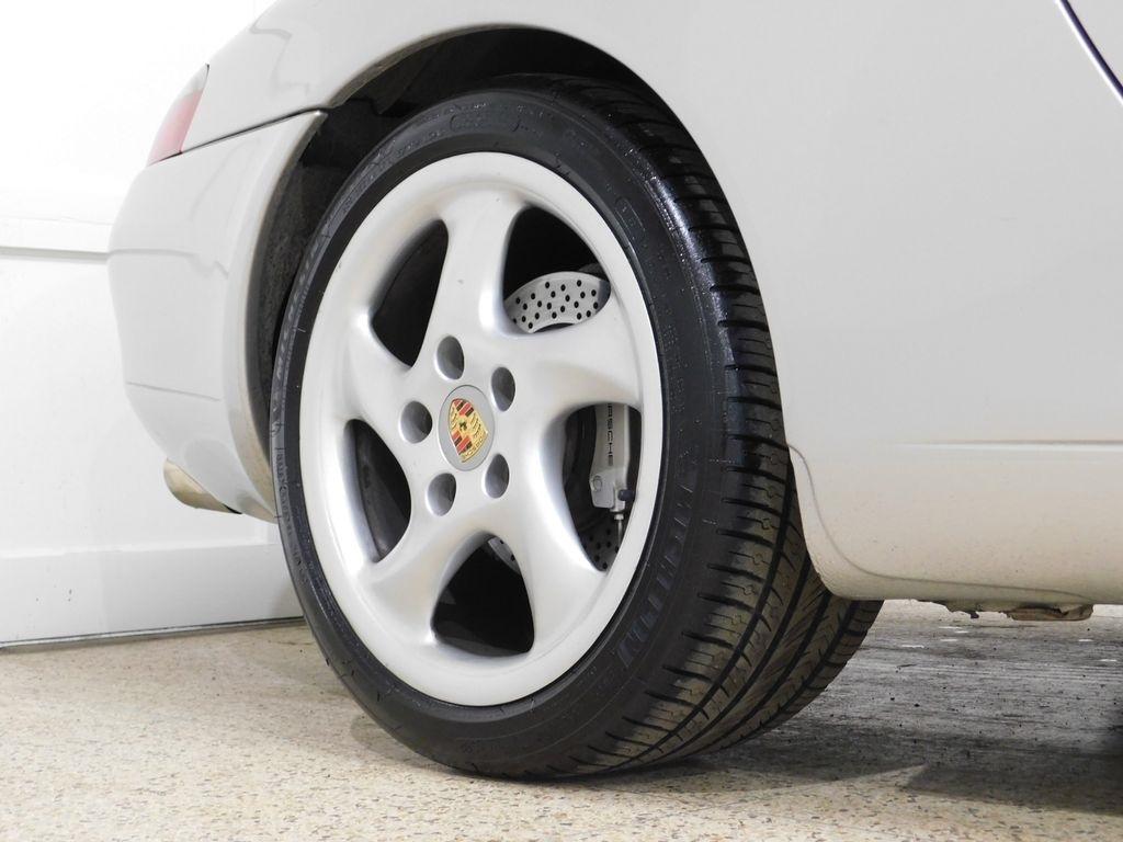 Porsche 911 Carrera 4 Coupe 2001