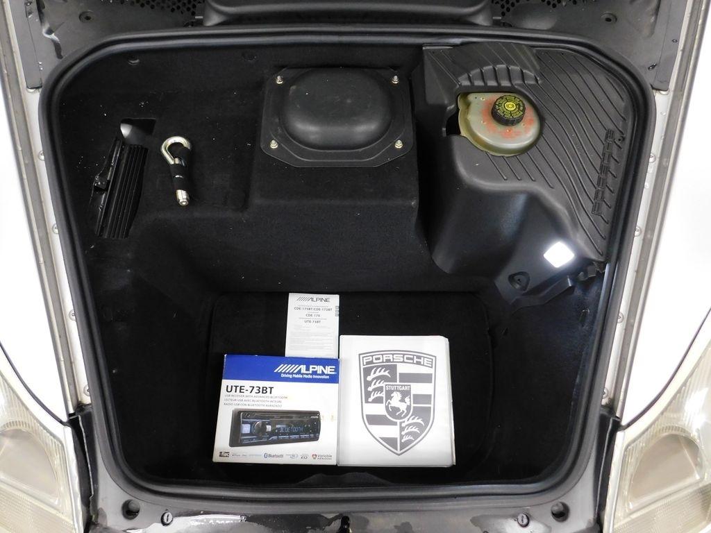 Porsche 911 Carrera 4 Coupe 2001