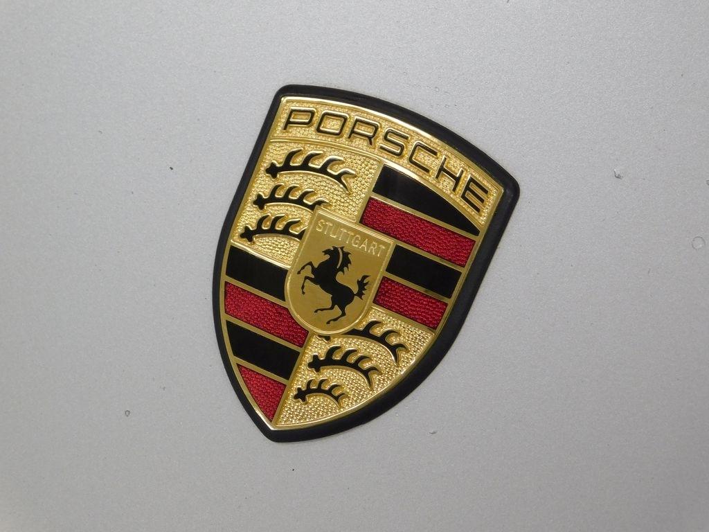 Porsche 911 Carrera 4 Coupe 2001