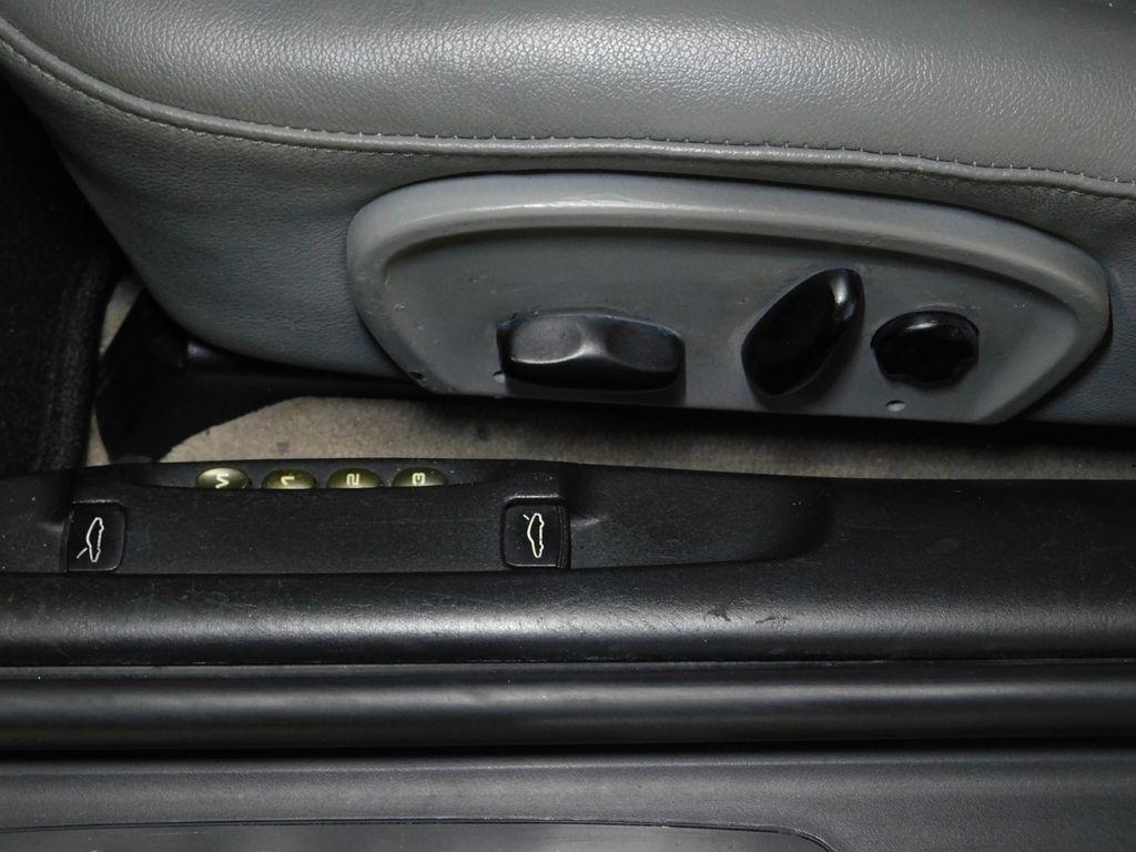 Porsche 911 Carrera 4 Coupe 2001