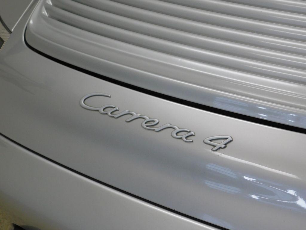 Porsche 911 Carrera 4 Coupe 2001