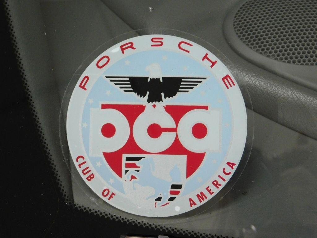 Porsche 911 Carrera 4 Coupe 2001