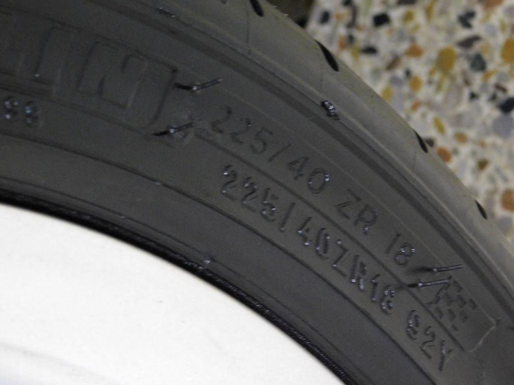 Porsche 911 Carrera 4 Coupe 2001