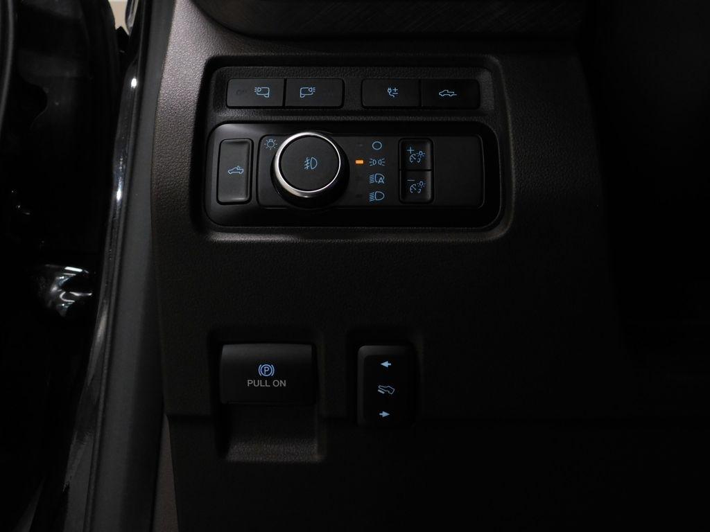Ford F-450 SD King Ranch Crew Cab DRW 4WD 2024