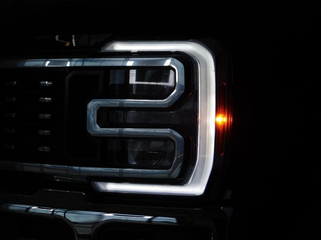 Ford F-450 SD King Ranch Crew Cab DRW 4WD 2024
