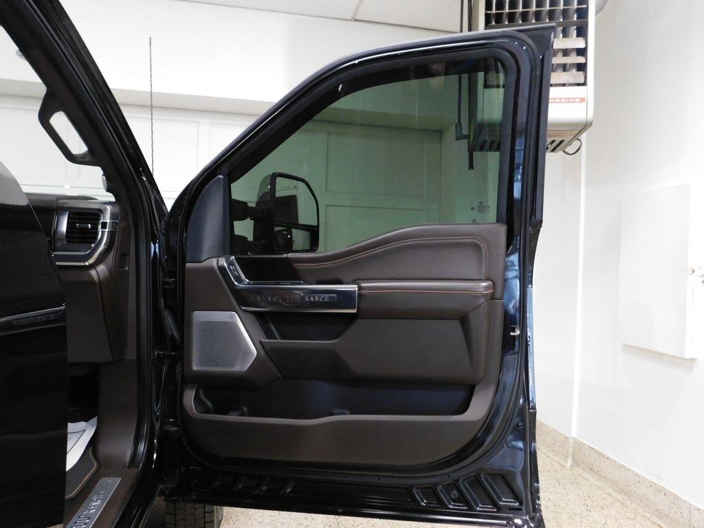 Ford F-450 SD King Ranch Crew Cab DRW 4WD 2024