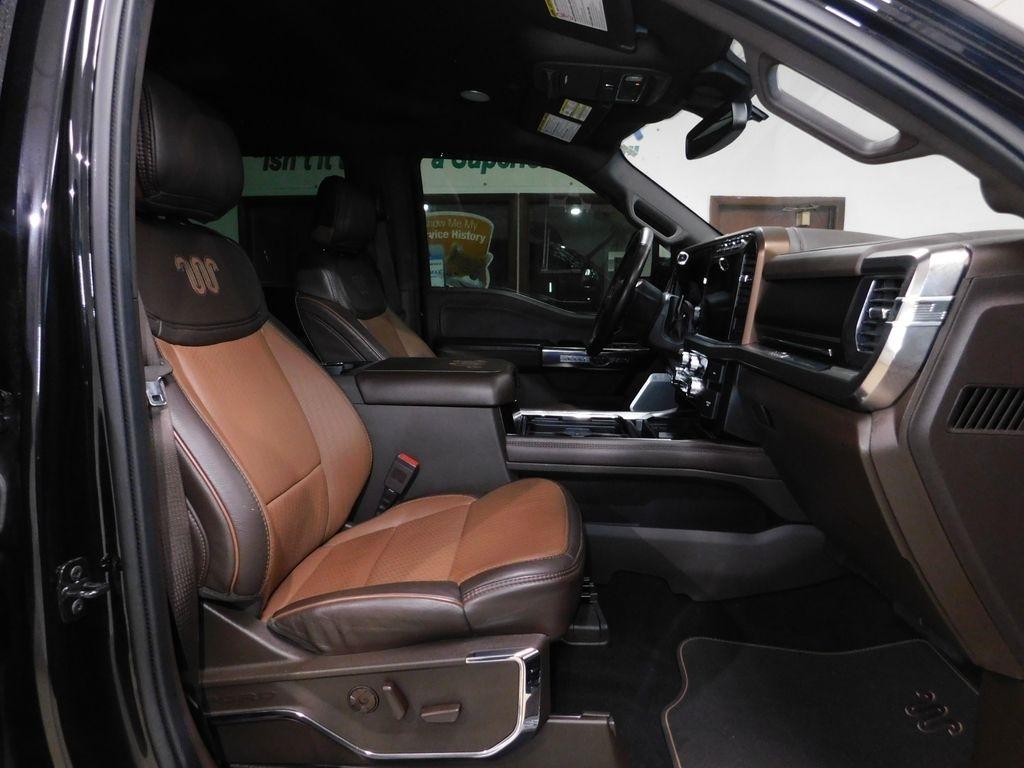Ford F-450 SD King Ranch Crew Cab DRW 4WD 2024