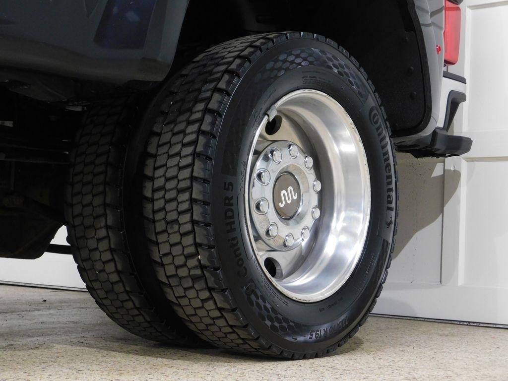 Ford F-450 SD King Ranch Crew Cab DRW 4WD 2024