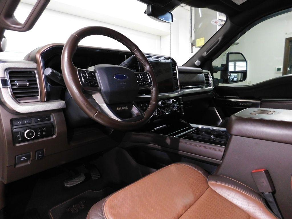 Ford F-450 SD King Ranch Crew Cab DRW 4WD 2024