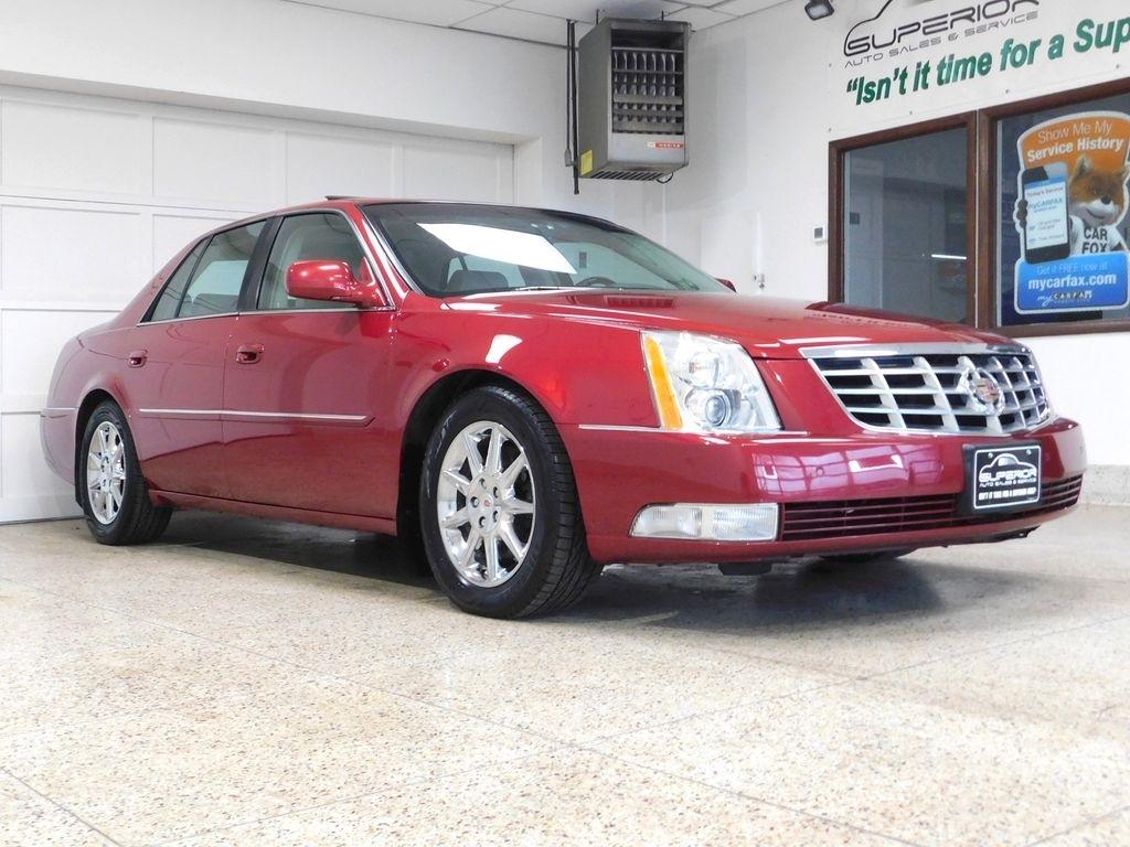 Cadillac DTS Luxury 2011