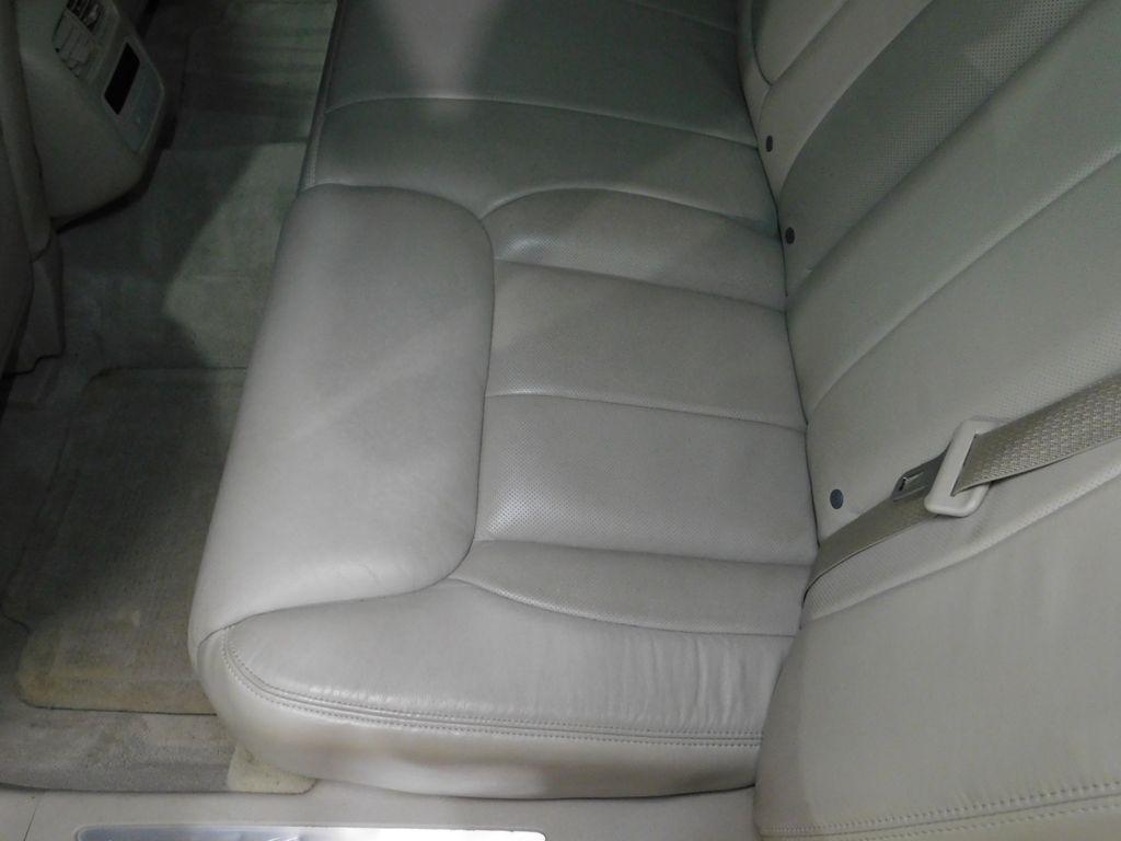 Cadillac DTS Luxury 2011