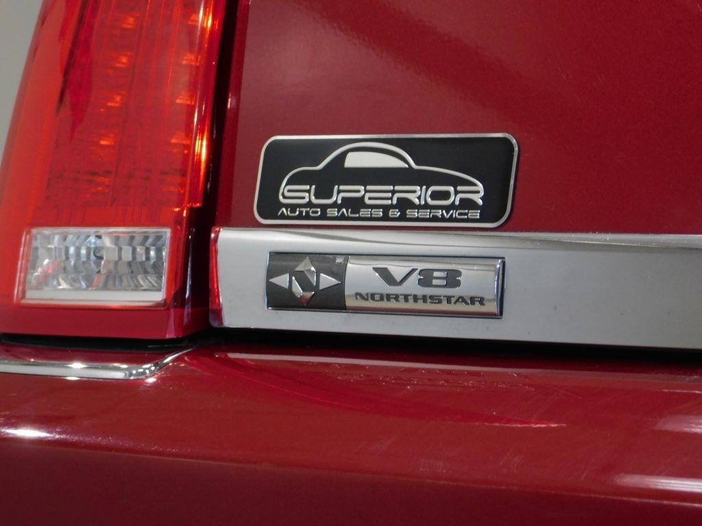 Cadillac DTS Luxury 2011