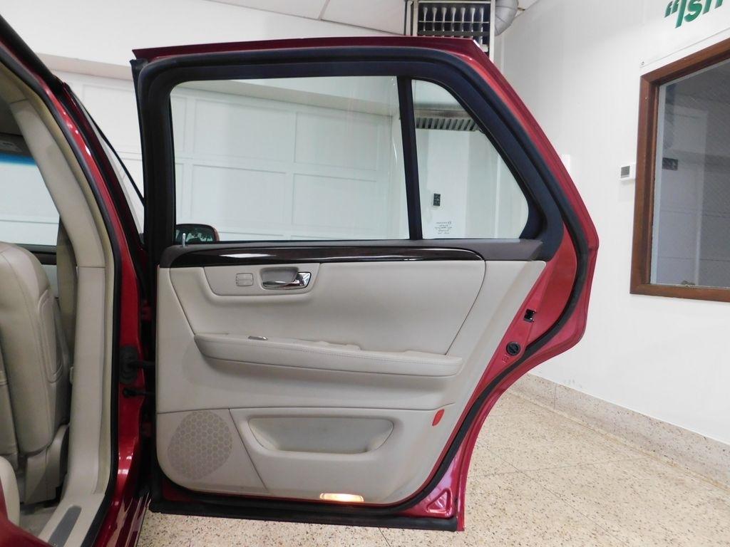 Cadillac DTS Luxury 2011
