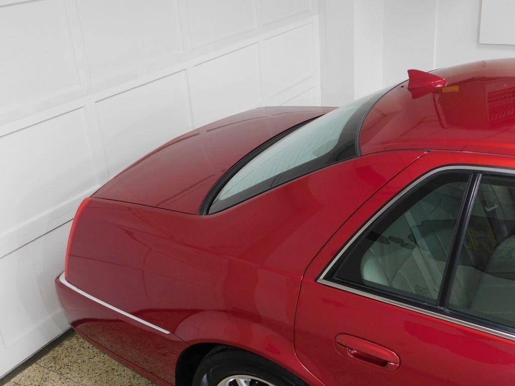 Cadillac DTS Luxury 2011