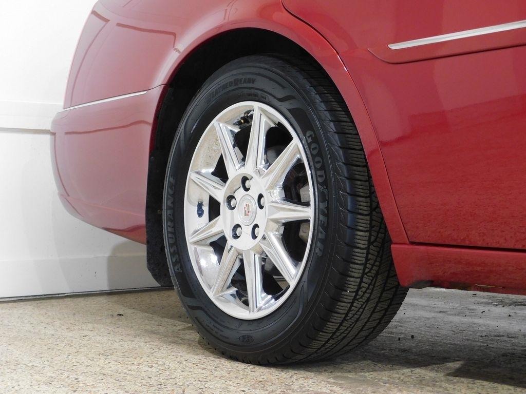 Cadillac DTS Luxury 2011