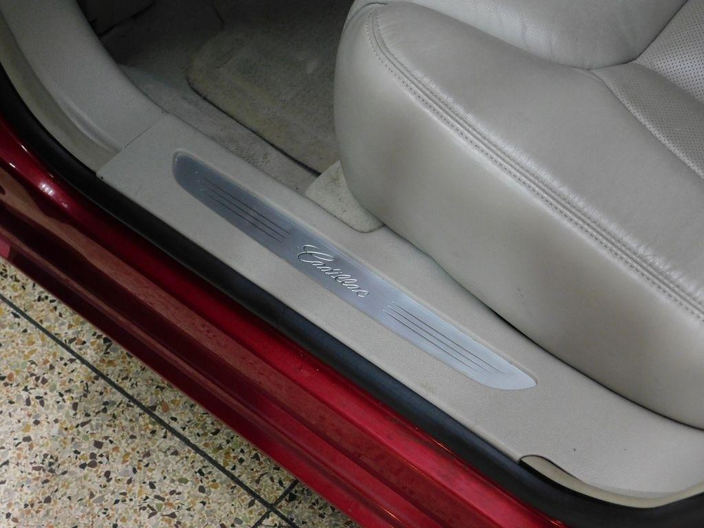 Cadillac DTS Luxury 2011