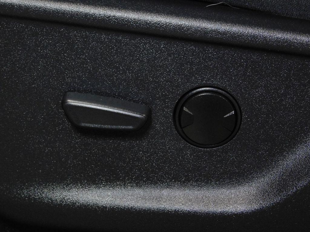 Ford F-250 SD XLT Crew Cab 4WD 2023