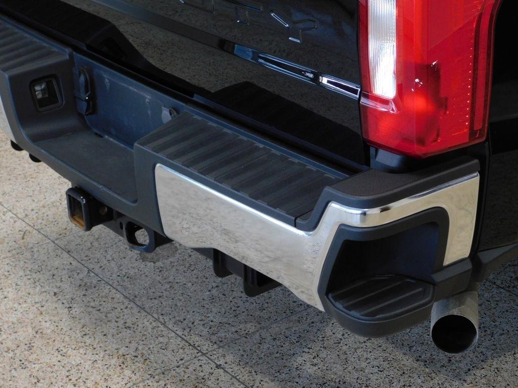 Ford F-250 SD XLT Crew Cab 4WD 2023