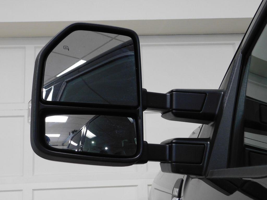 Ford F-250 SD XLT Crew Cab 4WD 2023