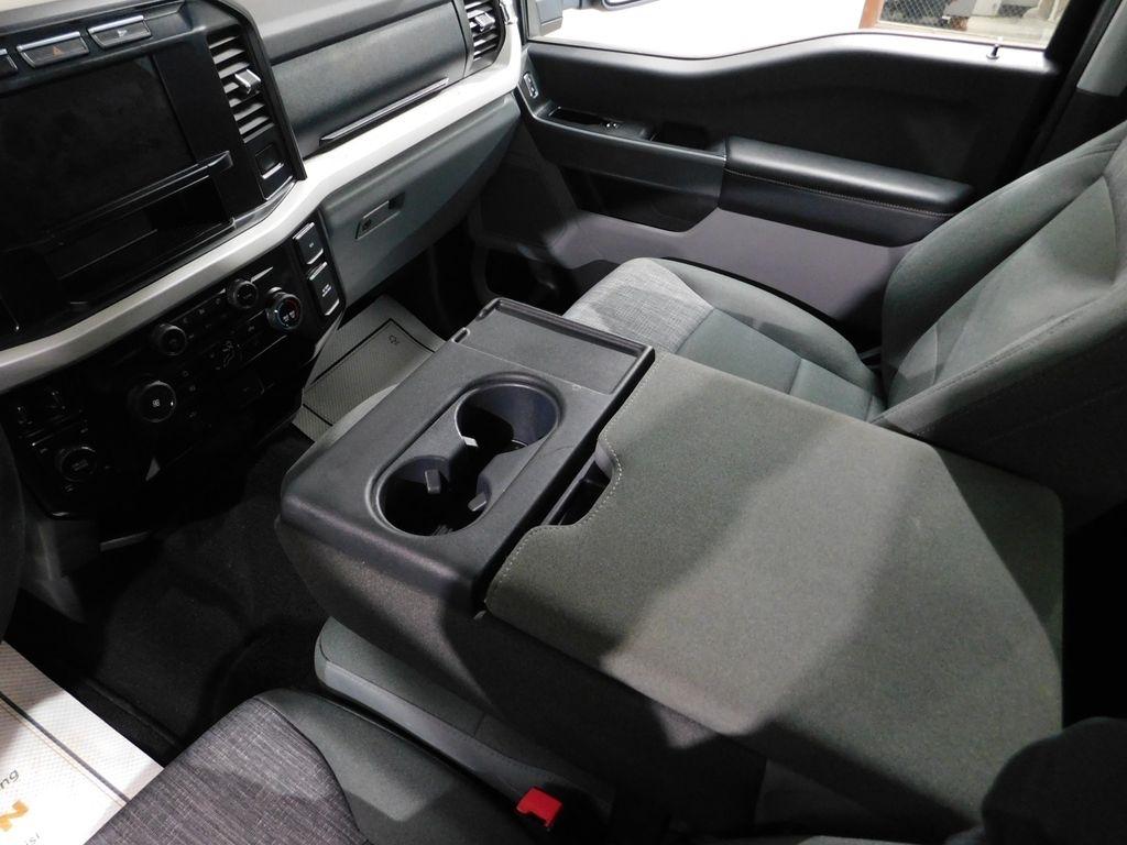 Ford F-250 SD XLT Crew Cab 4WD 2023