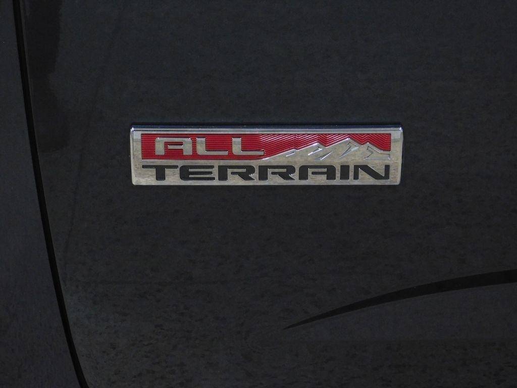 GMC Canyon SLE Crew Cab 4WD Long Box 2016