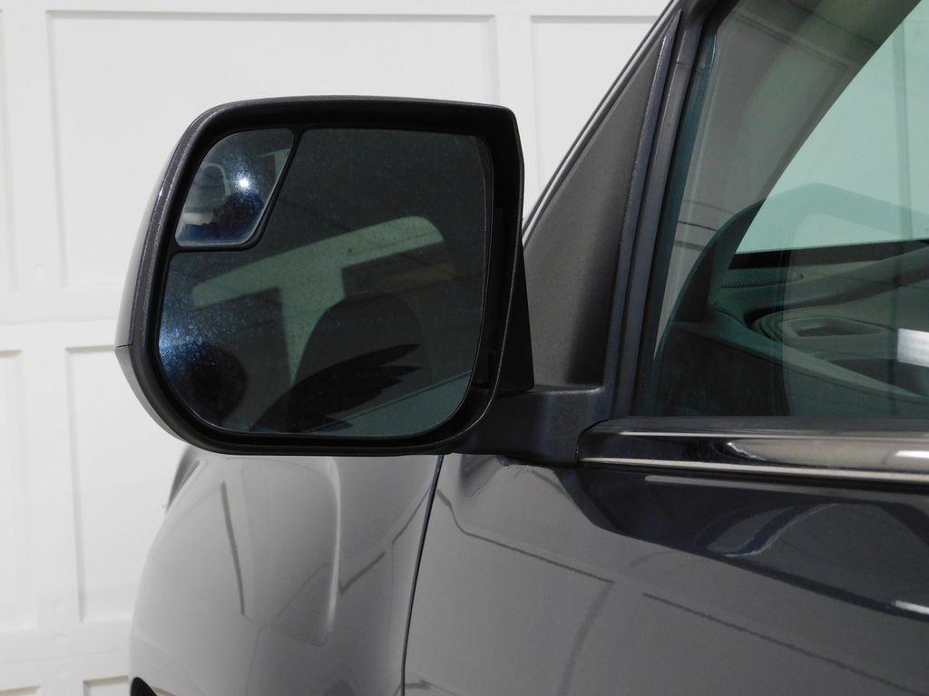 GMC Canyon SLE Crew Cab 4WD Long Box 2016