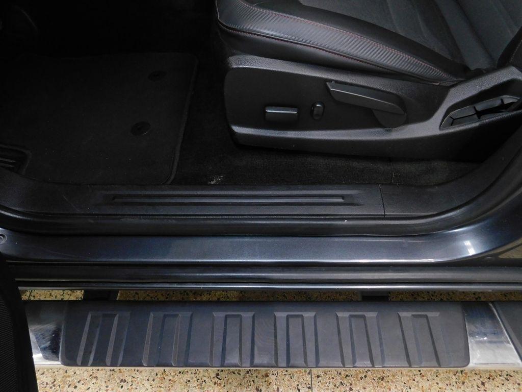 GMC Canyon SLE Crew Cab 4WD Long Box 2016