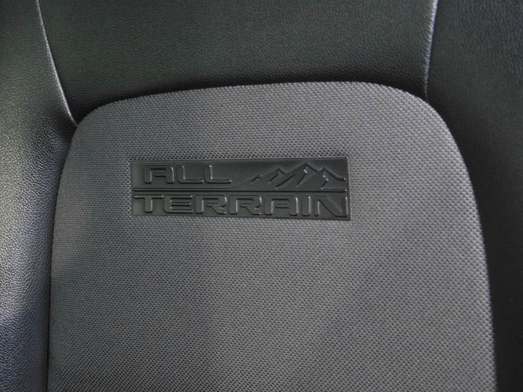 GMC Canyon SLE Crew Cab 4WD Long Box 2016