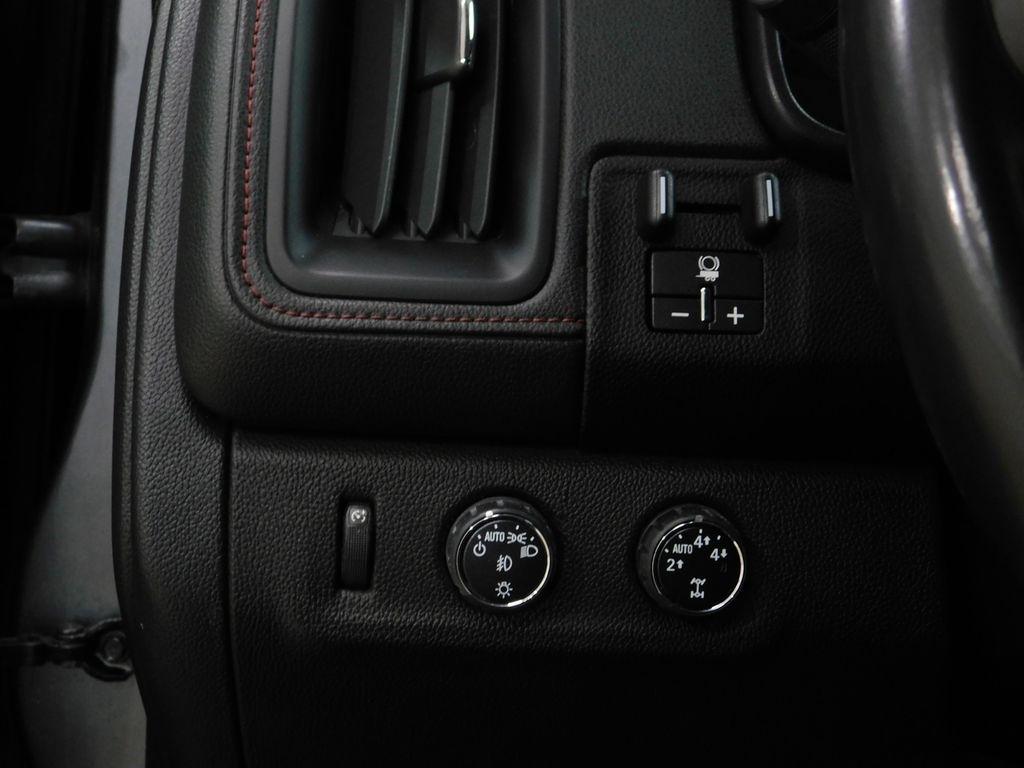 GMC Canyon SLE Crew Cab 4WD Long Box 2016