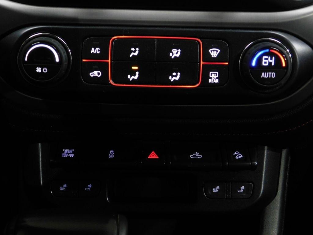 GMC Canyon SLE Crew Cab 4WD Long Box 2016