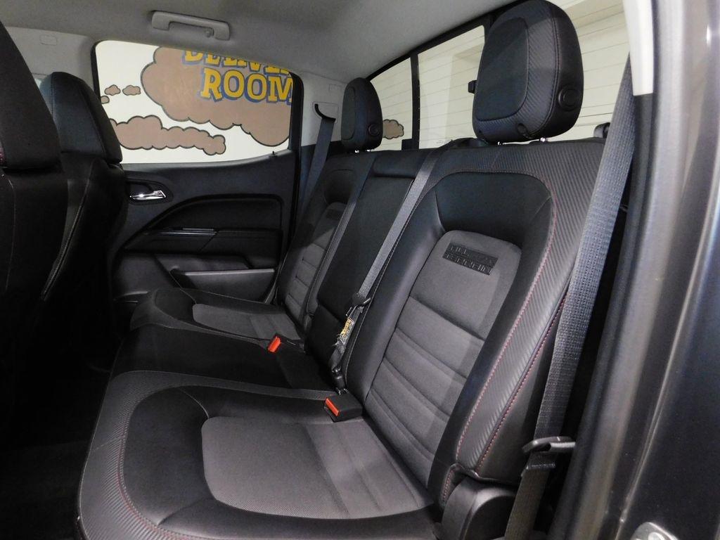 GMC Canyon SLE Crew Cab 4WD Long Box 2016