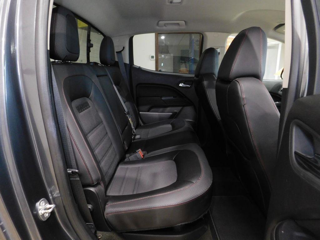 GMC Canyon SLE Crew Cab 4WD Long Box 2016