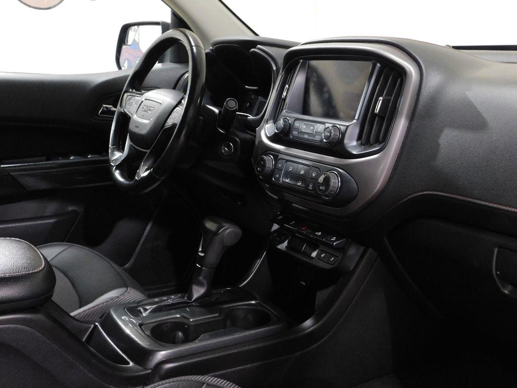 GMC Canyon SLE Crew Cab 4WD Long Box 2016