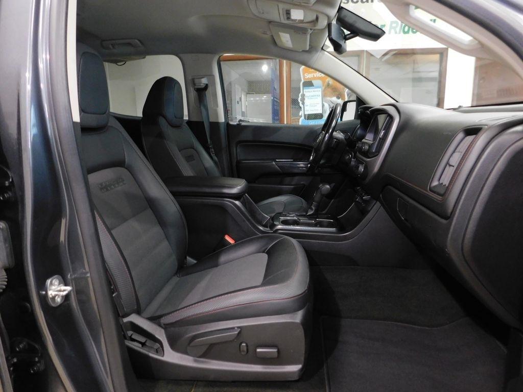 GMC Canyon SLE Crew Cab 4WD Long Box 2016