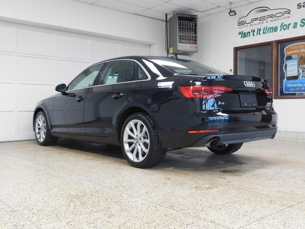 Audi A4 2.0T Progressiv quattro Sedan 2017