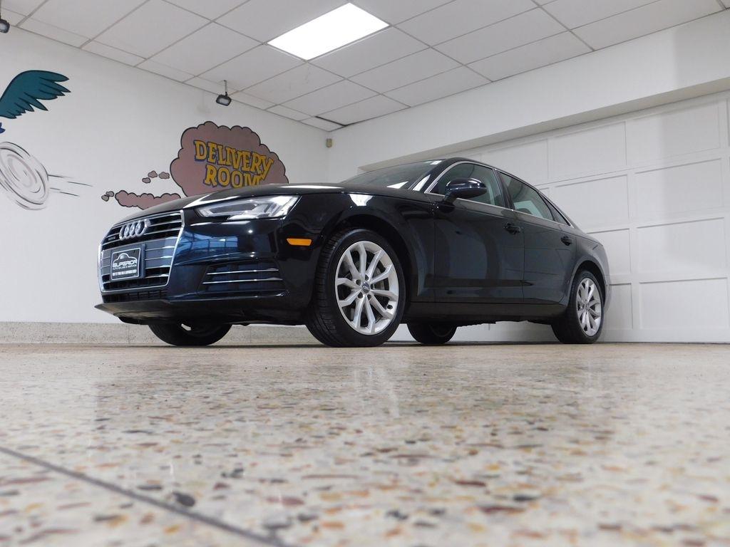 Audi A4 2.0T Progressiv quattro Sedan 2017