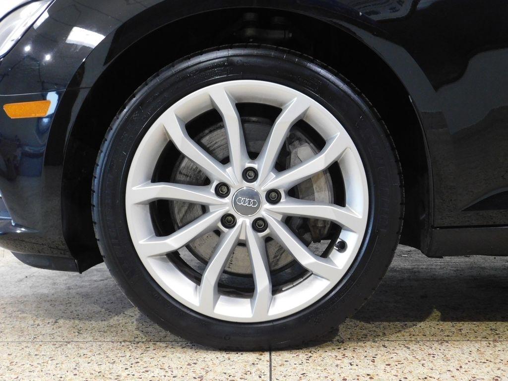 Audi A4 2.0T Progressiv quattro Sedan 2017