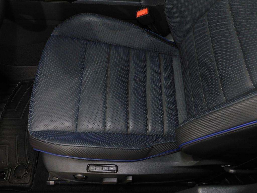 Volkswagen Golf R Black Edition 2025