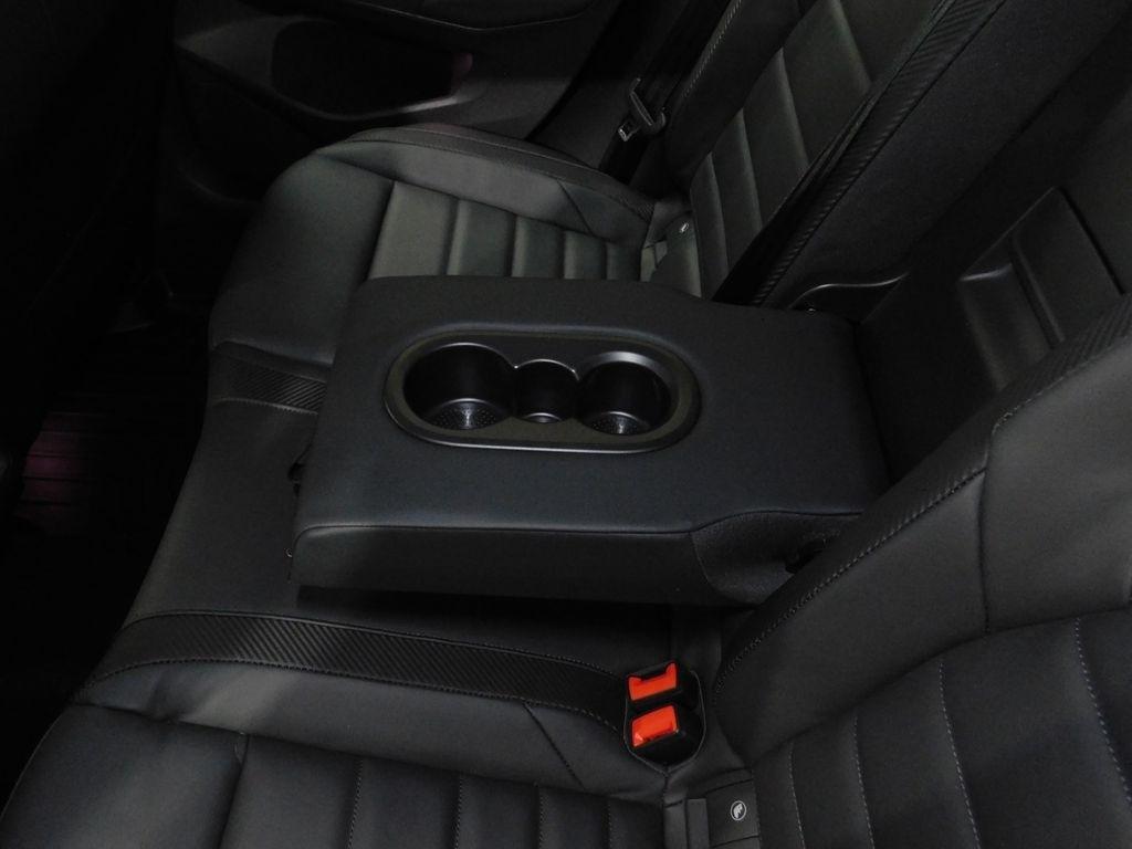 Volkswagen Golf R Black Edition 2025