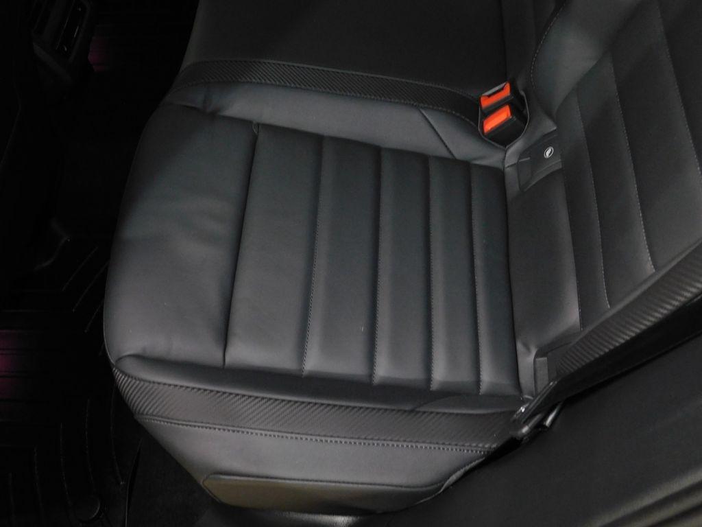 Volkswagen Golf R Black Edition 2025