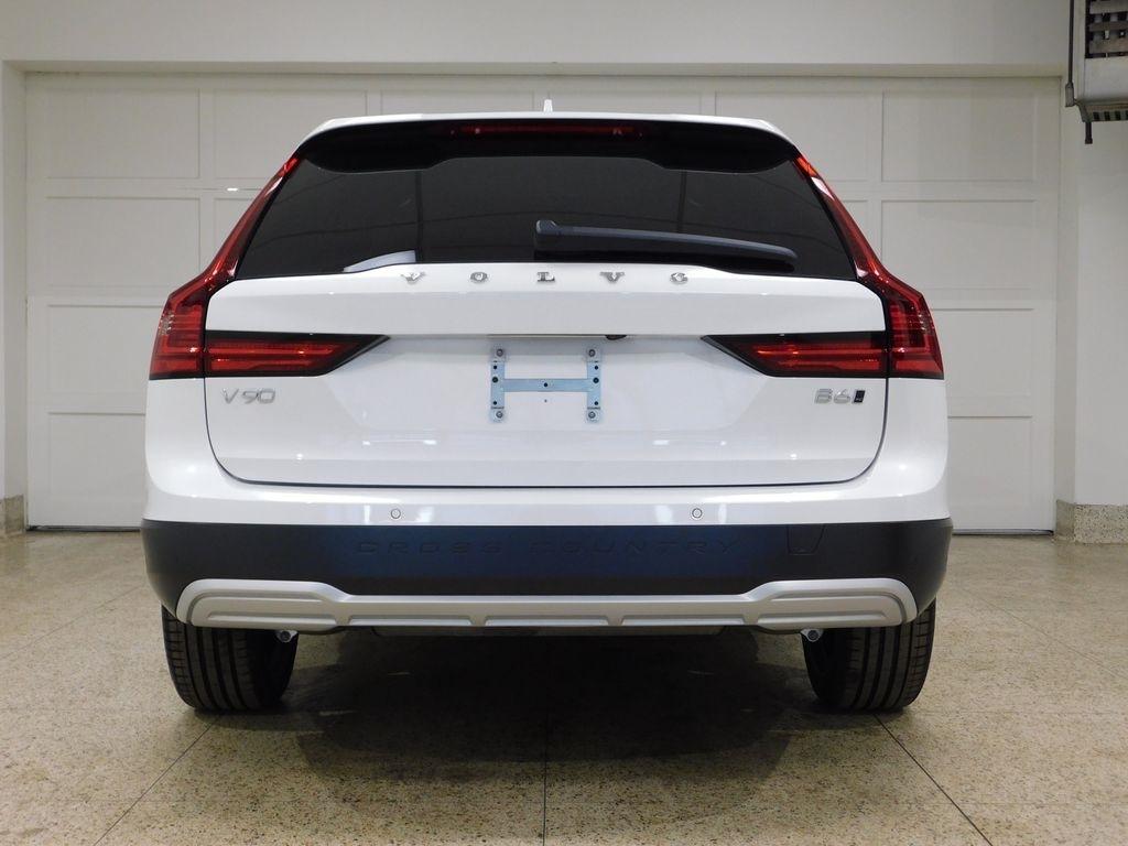 Volvo V90 Cross Country B6 Ultra 2026